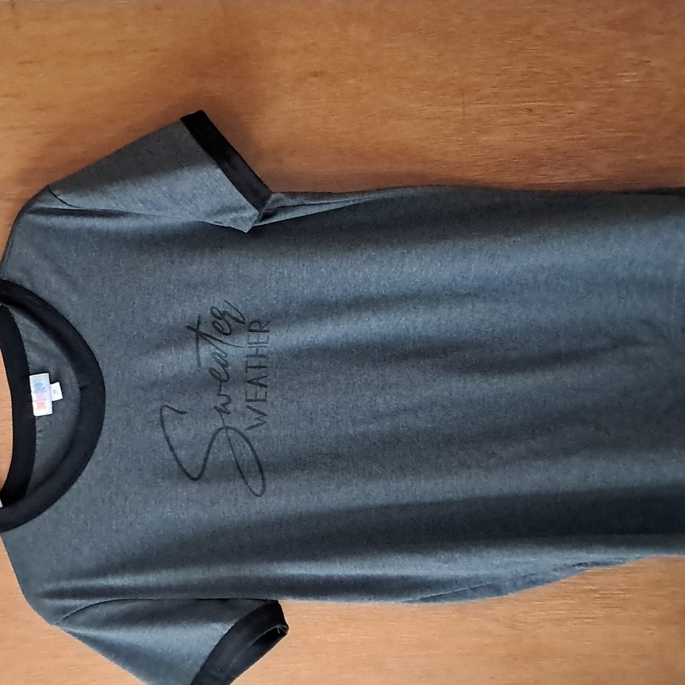 Lularoe Liv Medium shirt